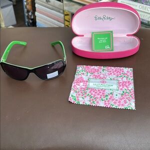 Lilly Pulitzer Sunglasses with Case